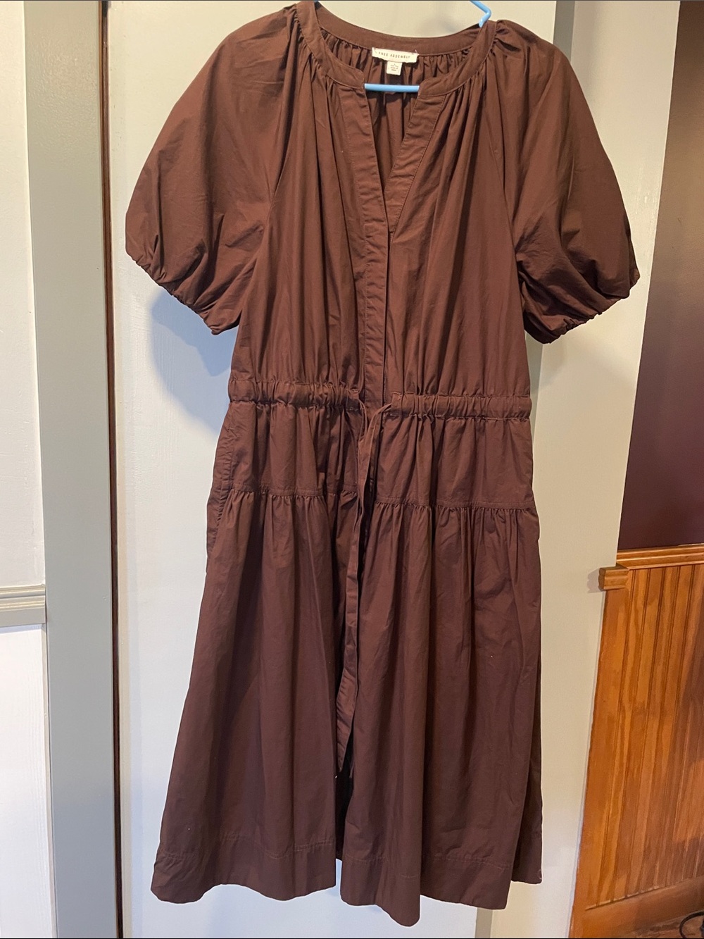 NWOT Free Assembly brown dress gathered at waist puffy sleeves size lg 12-14)